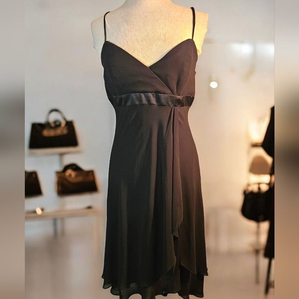 Black Asymmetrical Dress. Satin Waist. Flowy Hem. Size 8. Spaghetti Staps - Picture 5 of 7
